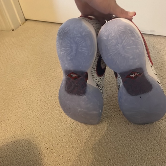 Nike Lebron next gen athletic shoes size 8 - Picture 5 of 8